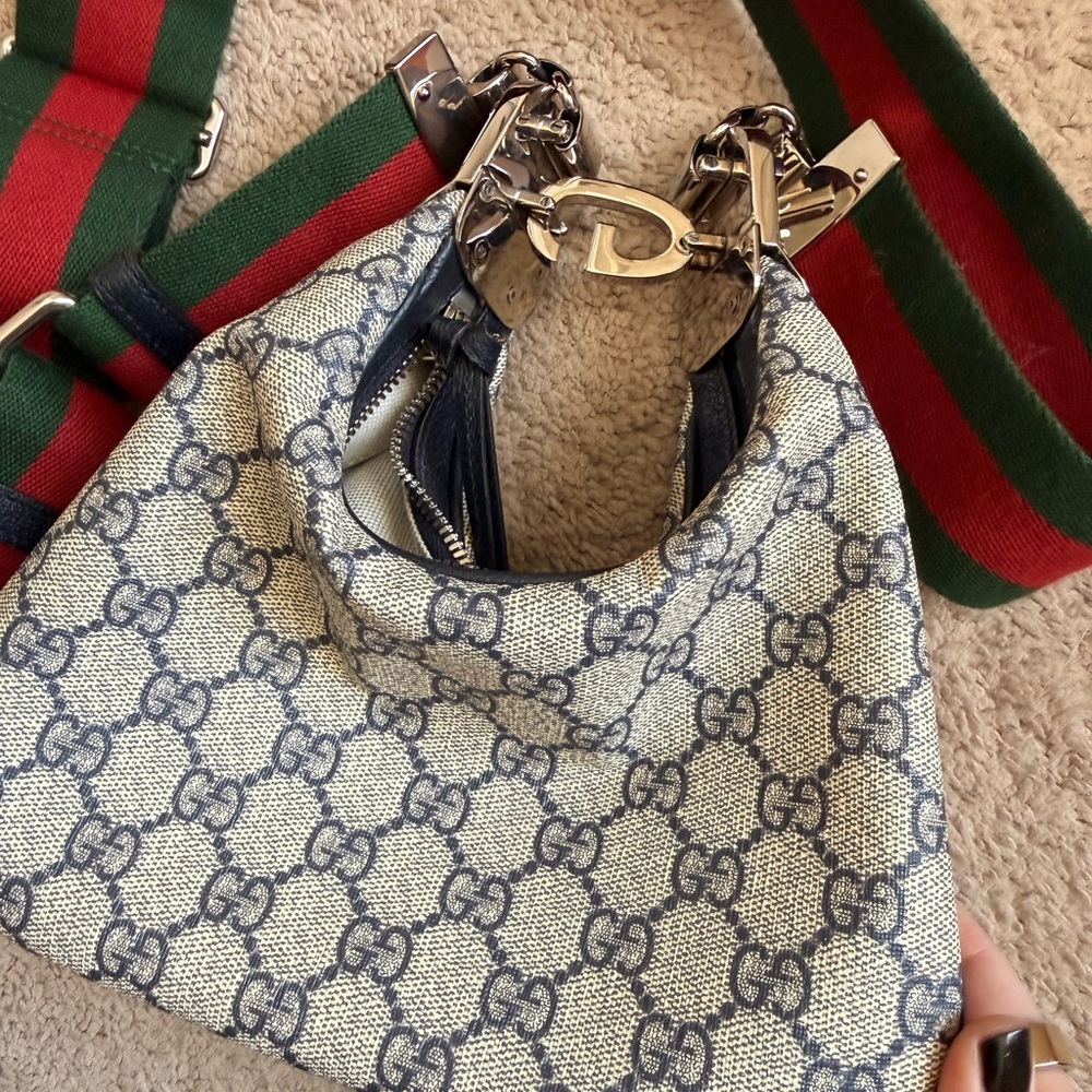 Gucci Beige and Blue Crossbody Bag with Green and Red Strap - Picture 2 of 13